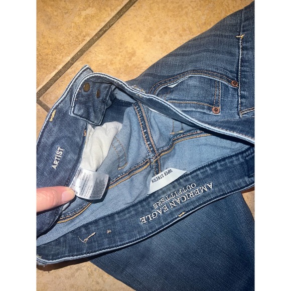 American Eagle Artist Jeans Size 6 - Picture 3 of 3